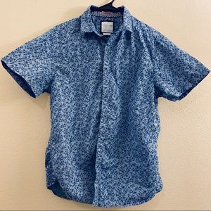 Short sleeve button down shirt